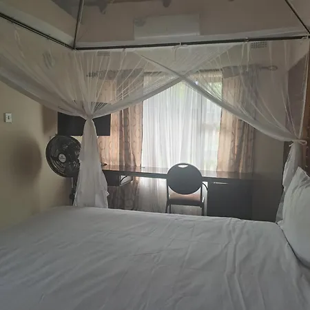 Irock Lodge Victoria Falls Exterior photo