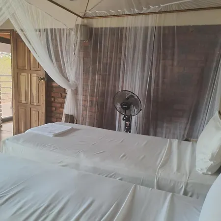 Irock Lodge Victoria Falls Exterior photo
